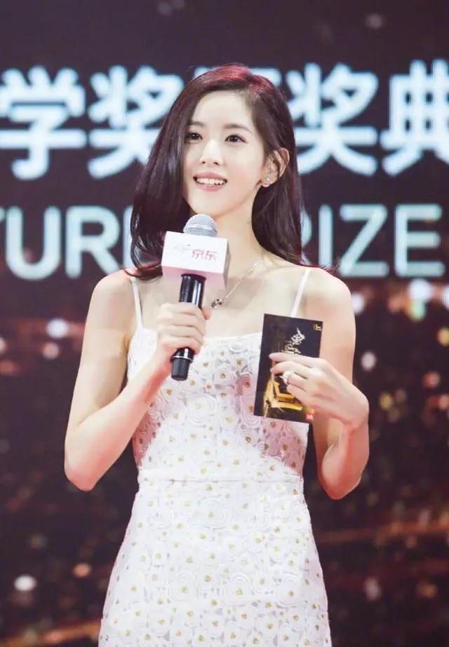 (刘强东身价)29岁章泽天孕肚和刘强东在国外逛超市,好恩爱,身价已超百亿 第9张 (刘强东身价)29岁章泽天孕肚和刘强东在国外逛超市,好恩爱,身价已超百亿 第9张
