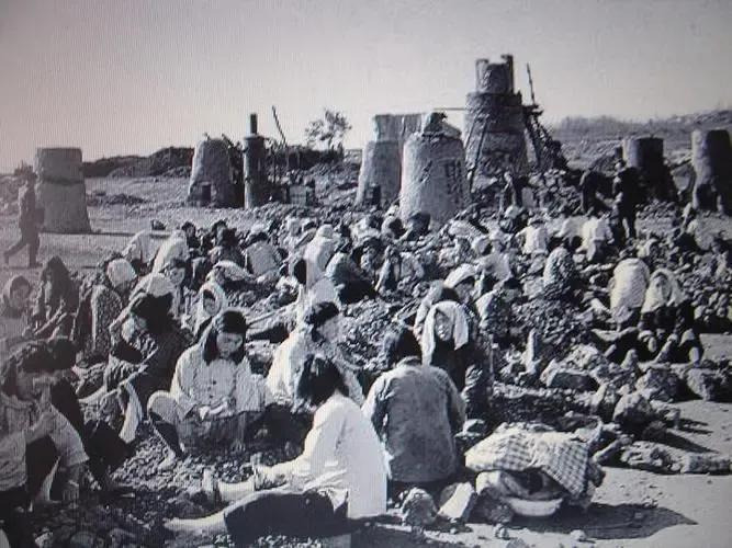 (经济危机是哪一年)新中国的第一次经济危机是怎样度过的  第2张