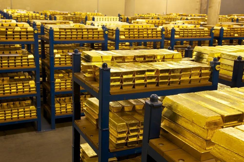 (银行买黄金)“盛世买古董,乱世买黄金”,银行回收金条有3不要,别搞错了 第4张 (银行买黄金)“盛世买古董,乱世买黄金”,银行回收金条有3不要,别搞错了 第4张