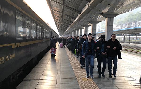 (欧鼎益盛黑金卡额度)重庆丰都警方侦破电信诈骗案:抓获36人,涉案金额逾五百万 第1张 (欧鼎益盛黑金卡额度)重庆丰都警方侦破电信诈骗案:抓获36人,涉案金额逾五百万 第1张