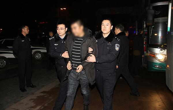 (欧鼎益盛黑金卡额度)重庆丰都警方侦破电信诈骗案:抓获36人,涉案金额逾五百万 第2张 (欧鼎益盛黑金卡额度)重庆丰都警方侦破电信诈骗案:抓获36人,涉案金额逾五百万 第2张