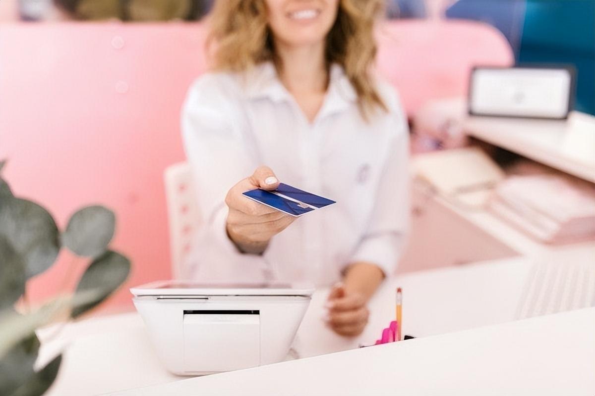 「兴业信用卡逾期一天会有多少利息」信用卡逾期1天影响信用吗?利息是多少? 第2张 「兴业信用卡逾期一天会有多少利息」信用卡逾期1天影响信用吗?利息是多少? 第2张