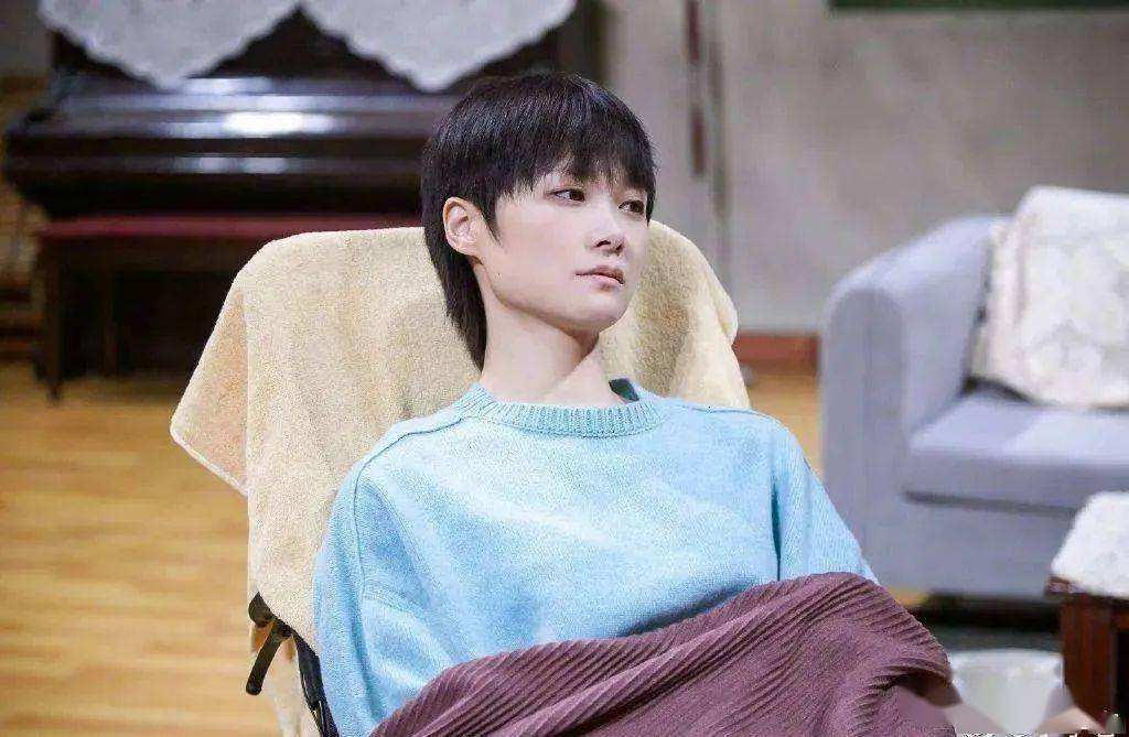 (李宇春身价多少亿)38岁的李宇春患病,为什么身价上亿也治不好?网友:不死的癌症 第1张 (李宇春身价多少亿)38岁的李宇春患病,为什么身价上亿也治不好?网友:不死的癌症 第1张