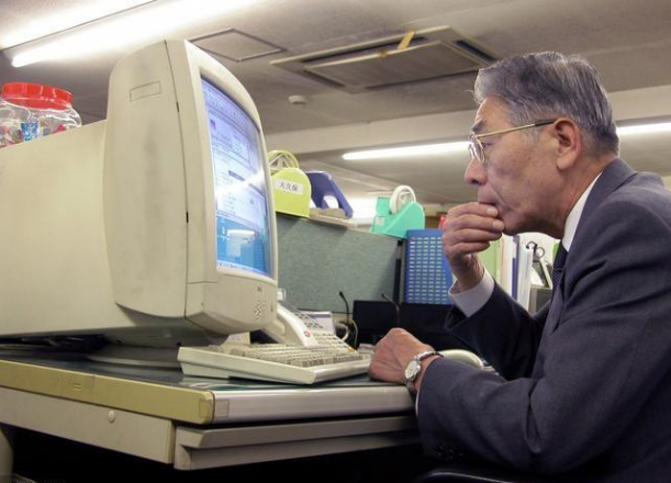 (日本退休工资多少钱一个月)日本人口老龄化有多严重?1/4老人65岁还上班,白发苍苍仍不退休 第8张 (日本退休工资多少钱一个月)日本人口老龄化有多严重?1/4老人65岁还上班,白发苍苍仍不退休 第8张