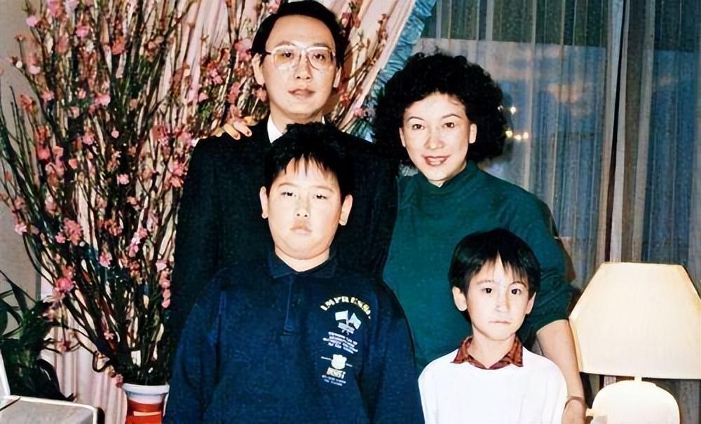 (汤臣一品老板是谁)亲手创立汤臣一品,从抑郁症到天才商人,汤珈铖的人生有多坎坷? 第1张 (汤臣一品老板是谁)亲手创立汤臣一品,从抑郁症到天才商人,汤珈铖的人生有多坎坷? 第1张