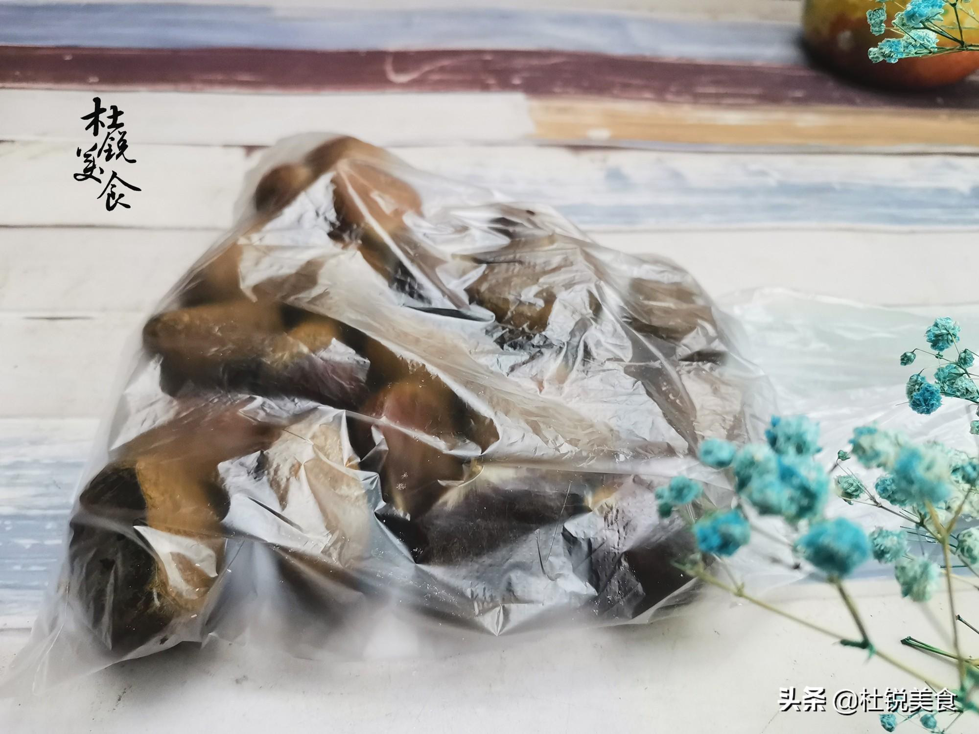 (栗子去皮最简单的方法)分享7种巧剥栗子皮妙招，简单实用，剥出的栗子粒粒完整  第3张