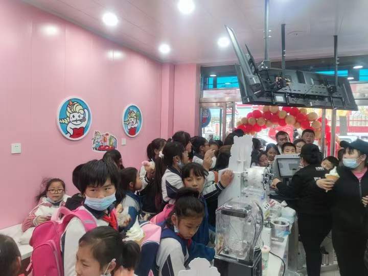 (奶茶店投资要多少钱)开奶茶店需要多少钱?加盟品牌好还是自创好? 第3张 (奶茶店投资要多少钱)开奶茶店需要多少钱?加盟品牌好还是自创好? 第3张