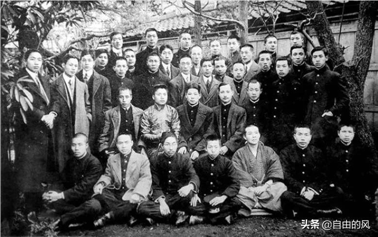 (面壁十年图破壁一语出自谁的诗作)周恩来“面壁十年图破壁,难酬蹈海亦英雄”致敬陈天华 第5张 (面壁十年图破壁一语出自谁的诗作)周恩来“面壁十年图破壁,难酬蹈海亦英雄”致敬陈天华 第5张