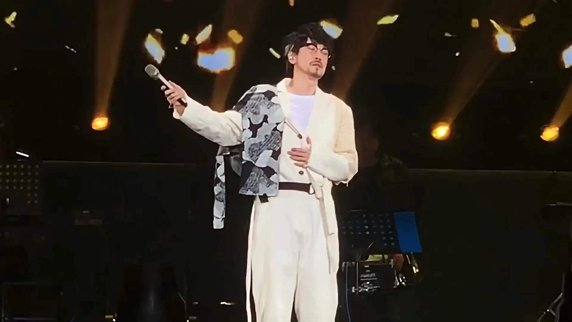 周传雄的身价,周传雄的“消失”,是华语乐坛的“悲哀” 第14张 周传雄的身价,周传雄的“消失”,是华语乐坛的“悲哀” 第14张