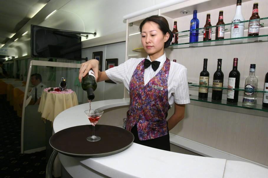 权威解答:车票可以代退吗?中铁银通卡如何买?坐火车可带白酒吗……(中铁银通卡官网)  第4张