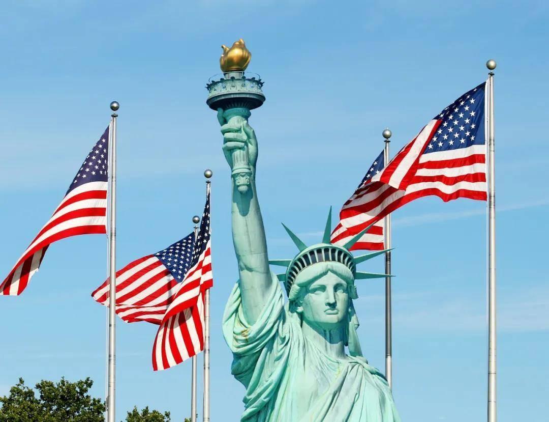 (美国eb1a移民费用是多少)移民美国 EB1A 移民签证费用是多少?  第1张