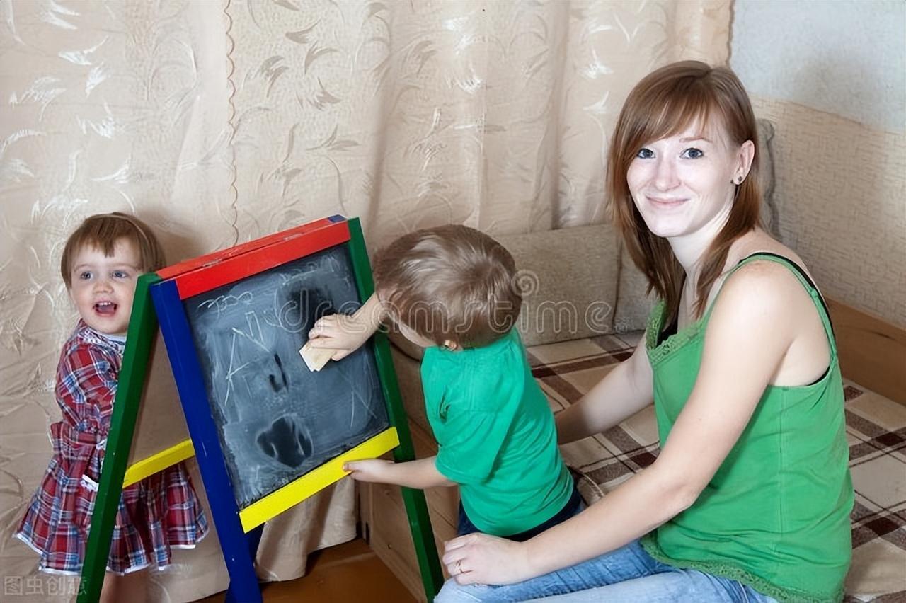 (旅游管理专业就业方向)旅游管理专业毕业5年后当保姆  第1张