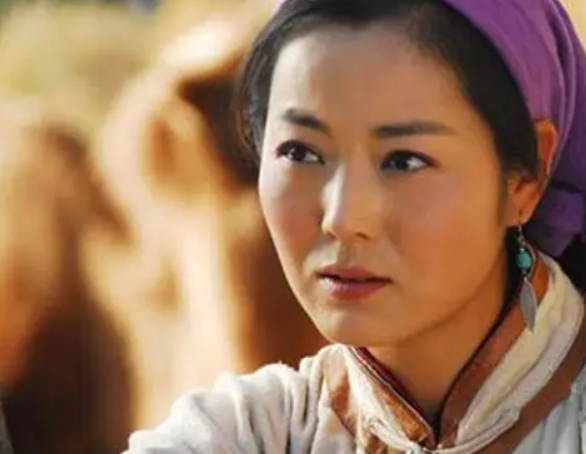 王茜华身价，“农村一姐”王茜华:风光背后有心酸，二婚嫁导演苦尽甘来  第45张