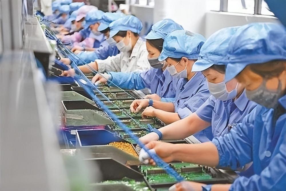 (中国面临全民失业潮)新一轮“失业潮”来袭?几大行业或面临困境,农民工提前做好准备  第4张 (中国面临全民失业潮)新一轮“失业潮”来袭?几大行业或面临困境,农民工提前做好准备  第4张