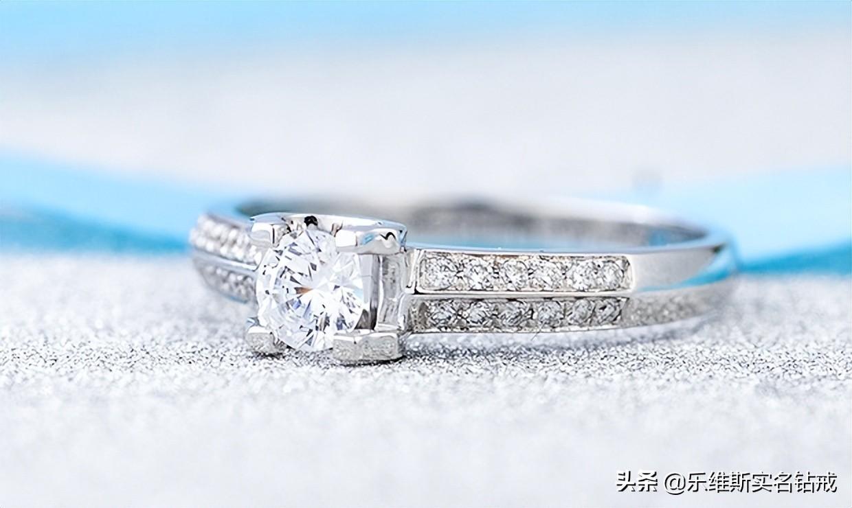 (白金钻石戒指)白金戒指好吗?女友会接受钻戒吗?送钻戒有什么说法吗?  第1张