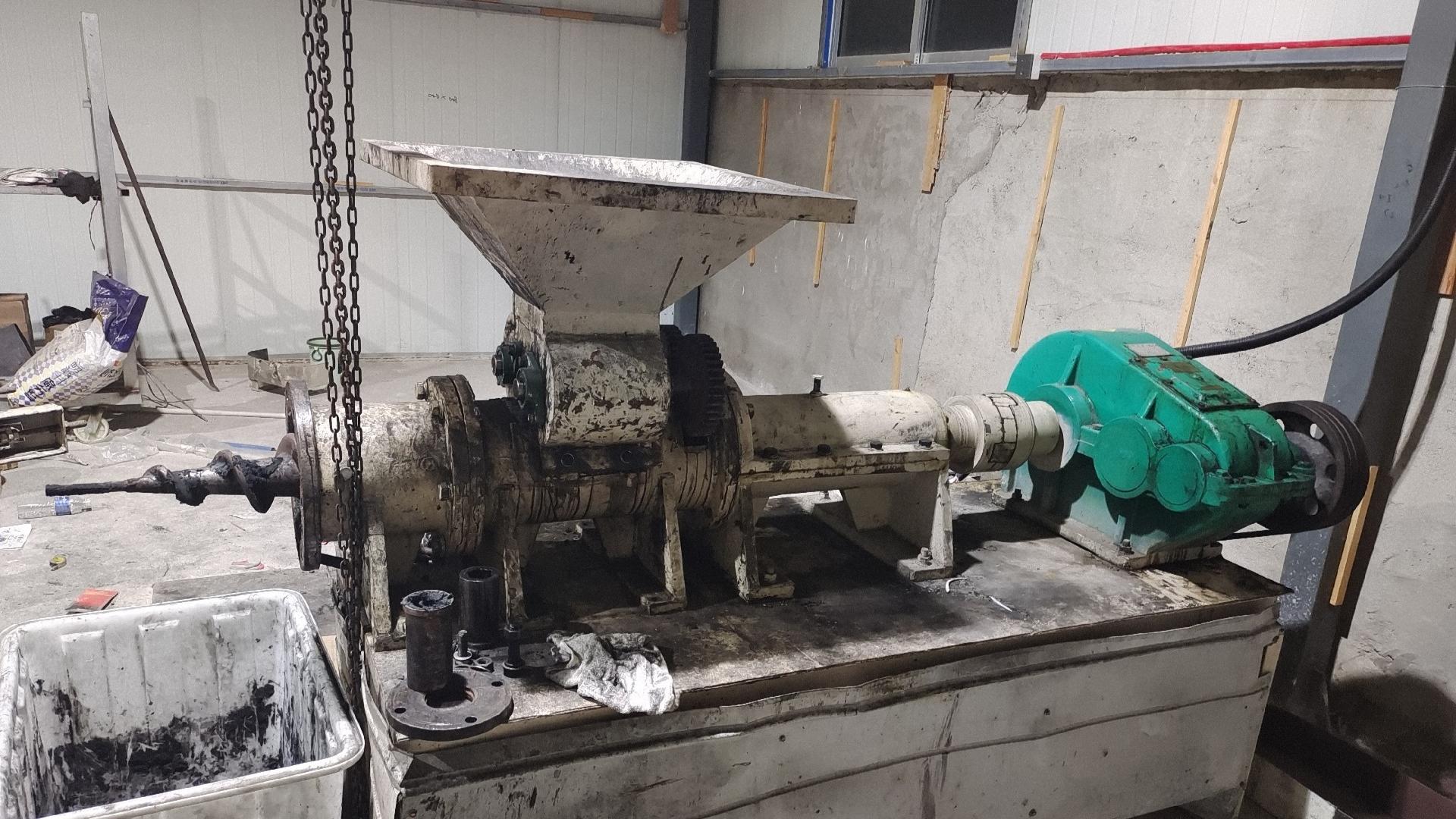 (办厂创业好项目)投资10多万办厂，这个小型加工业销路好、加工简单，夫妻俩就能干  第9张