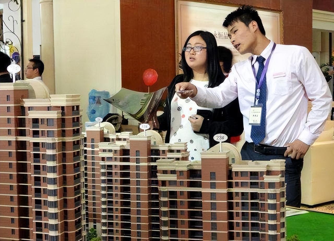 房贷30年，“全款买房”和“贷款30年”买房，区别有多大?答案来了  第1张