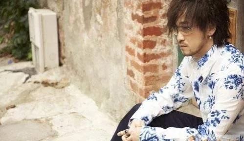 周传雄的身价,周传雄的“消失”,是华语乐坛的“悲哀” 第13张 周传雄的身价,周传雄的“消失”,是华语乐坛的“悲哀” 第13张