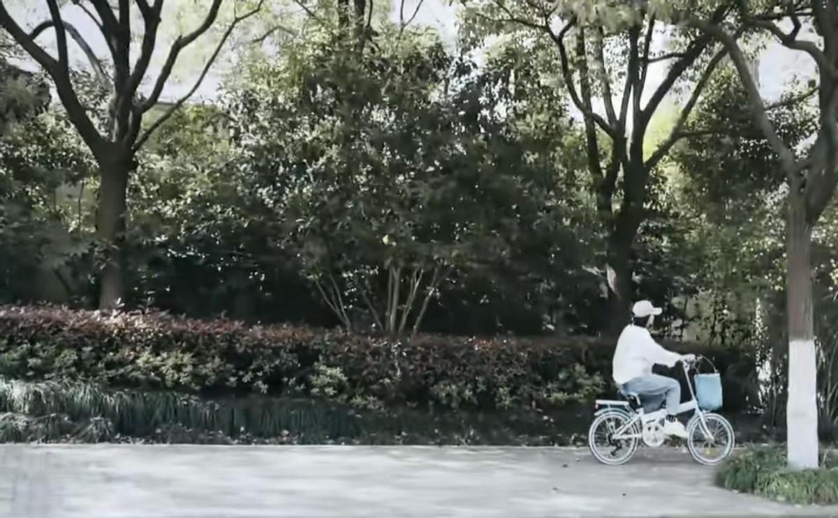微信可以借钱吗，女子微信里找300个陌生人借钱，借1000元承诺5年还完，真有人借吗  第10张