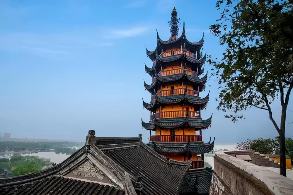 (京口是现在的哪个城市)曾是省会的镇江,为何成了苏南最没存在感的“三线城市”? 第3张 (京口是现在的哪个城市)曾是省会的镇江,为何成了苏南最没存在感的“三线城市”? 第3张