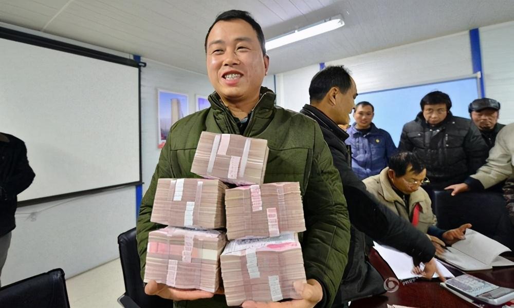 (余额宝转银行卡)工资刚到银行卡，转入余额宝“理财”，为什么眼看赚实则亏?  第5张