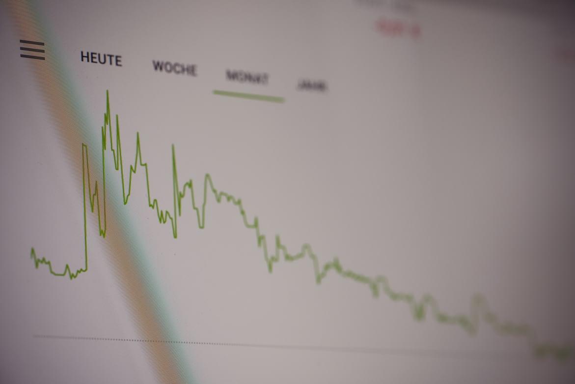 (协定存款利率)多家国有大行下调定期存款利率?在银行存钱不赚钱该咋办? 第1张 (协定存款利率)多家国有大行下调定期存款利率?在银行存钱不赚钱该咋办? 第1张