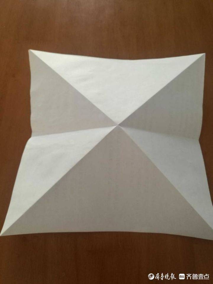 (千纸鹤的折法一步一步的教程)情报站|小时候学的折纸你还会吗?壹粉一步步教你折漂亮的千纸鹤 第3张 (千纸鹤的折法一步一步的教程)情报站|小时候学的折纸你还会吗?壹粉一步步教你折漂亮的千纸鹤 第3张