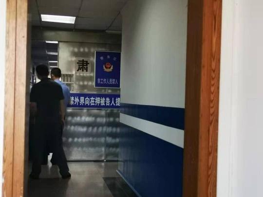 (货拉拉乘客坠亡案司机提出上诉)货拉拉司机周某春提出上诉:过程仅3秒，无法预见乘客坠亡  第1张