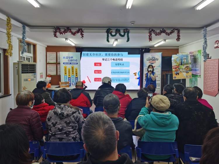 (挂号可以用医保卡吗)医保卡、病历卡、身份证... 用手机预约挂号要多少材料?其实点几下就行 | 蓝马甲在行动  第2张 (挂号可以用医保卡吗)医保卡、病历卡、身份证... 用手机预约挂号要多少材料?其实点几下就行 | 蓝马甲在行动  第2张