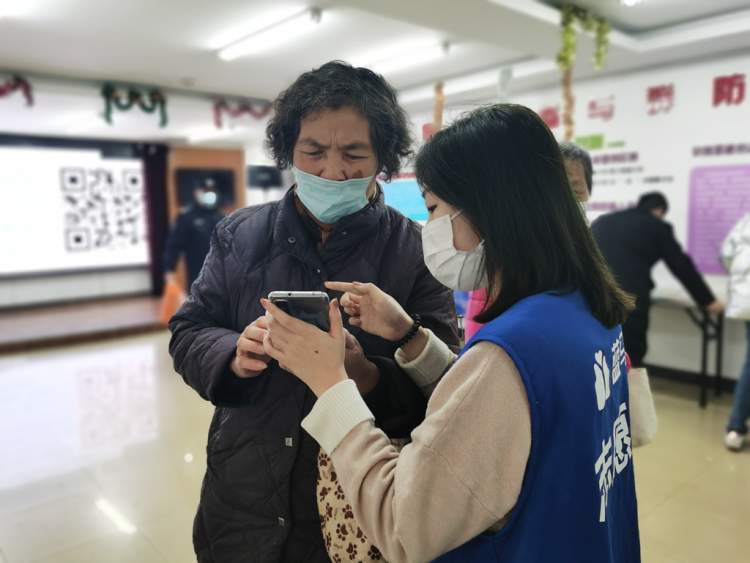 (挂号可以用医保卡吗)医保卡、病历卡、身份证... 用手机预约挂号要多少材料?其实点几下就行 | 蓝马甲在行动  第3张 (挂号可以用医保卡吗)医保卡、病历卡、身份证... 用手机预约挂号要多少材料?其实点几下就行 | 蓝马甲在行动  第3张