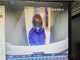 小伙丢身份证被开户洗钱，名下银行卡均被冻结靠借钱生活(个人身份证借钱)  第2张