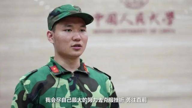 (杜富国被炸烂的防护服公开)杜富国被炸烂的防护服，首次展出  第8张