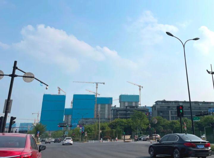 (杭州社保)从顶格社保到0社保,万人摇变百人摇!杭州热门板块,不热了? 第1张 (杭州社保)从顶格社保到0社保,万人摇变百人摇!杭州热门板块,不热了? 第1张