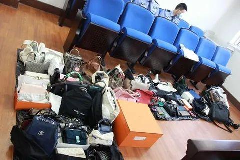 (副县长一年收入多少)上任不到半年被查，35岁女副县长被“双开”!这些年轻干部也曾陷入腐败泥潭  第2张
