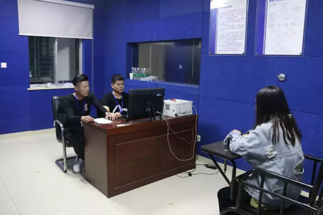 (蚂蚁借呗提升额度审核多久)速看!“蚂蚁金服工作人员”要帮你提升“借呗”额度  第5张