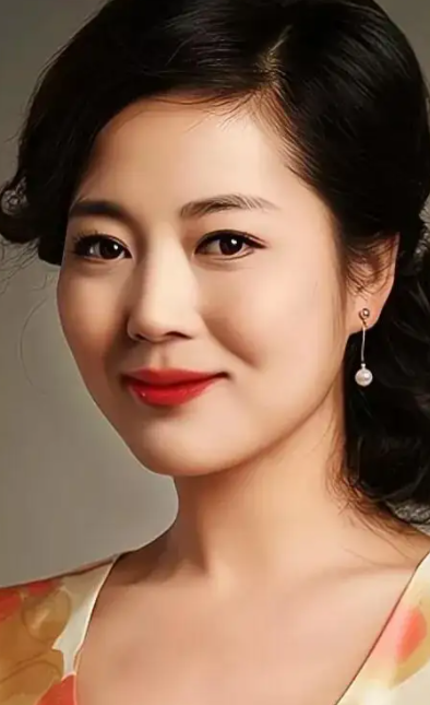 王茜华身价，“农村一姐”王茜华:风光背后有心酸，二婚嫁导演苦尽甘来  第11张