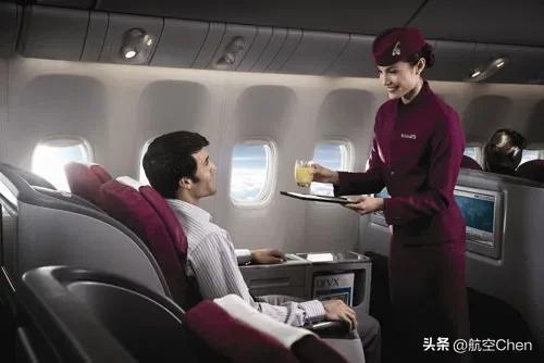 (卡塔尔航空)“头顶一块布，天下我最富”，世界杯赞助商--卡塔尔航空有多壕?  第3张