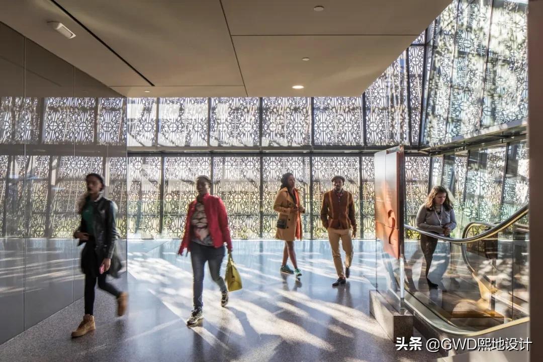 (b哥的身价)「设计篇」全球建筑师身价TOP10出炉!扎哈、福斯特、盖里、大B哥 第7张 (b哥的身价)「设计篇」全球建筑师身价TOP10出炉!扎哈、福斯特、盖里、大B哥 第7张