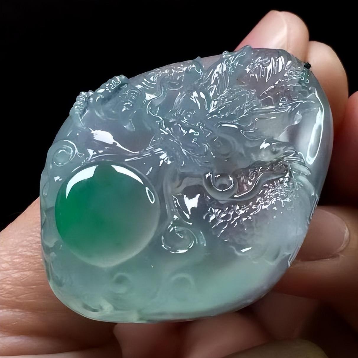 (翡翠和玉有什么区别概念是什么)翡翠跟玉的区别是什么?怎么区分翡翠和玉 第1张 (翡翠和玉有什么区别概念是什么)翡翠跟玉的区别是什么?怎么区分翡翠和玉 第1张