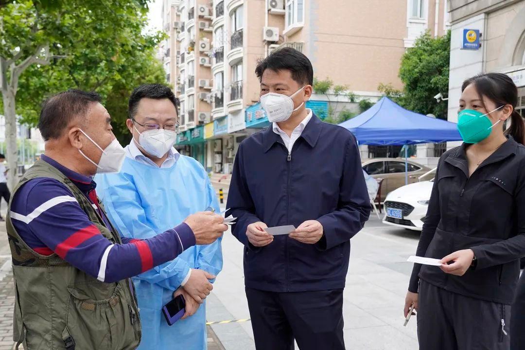 (银行星期日上班吗)中心城区首家!上海农商银行普陀支行营业部试点恢复营业  第1张 (银行星期日上班吗)中心城区首家!上海农商银行普陀支行营业部试点恢复营业  第1张