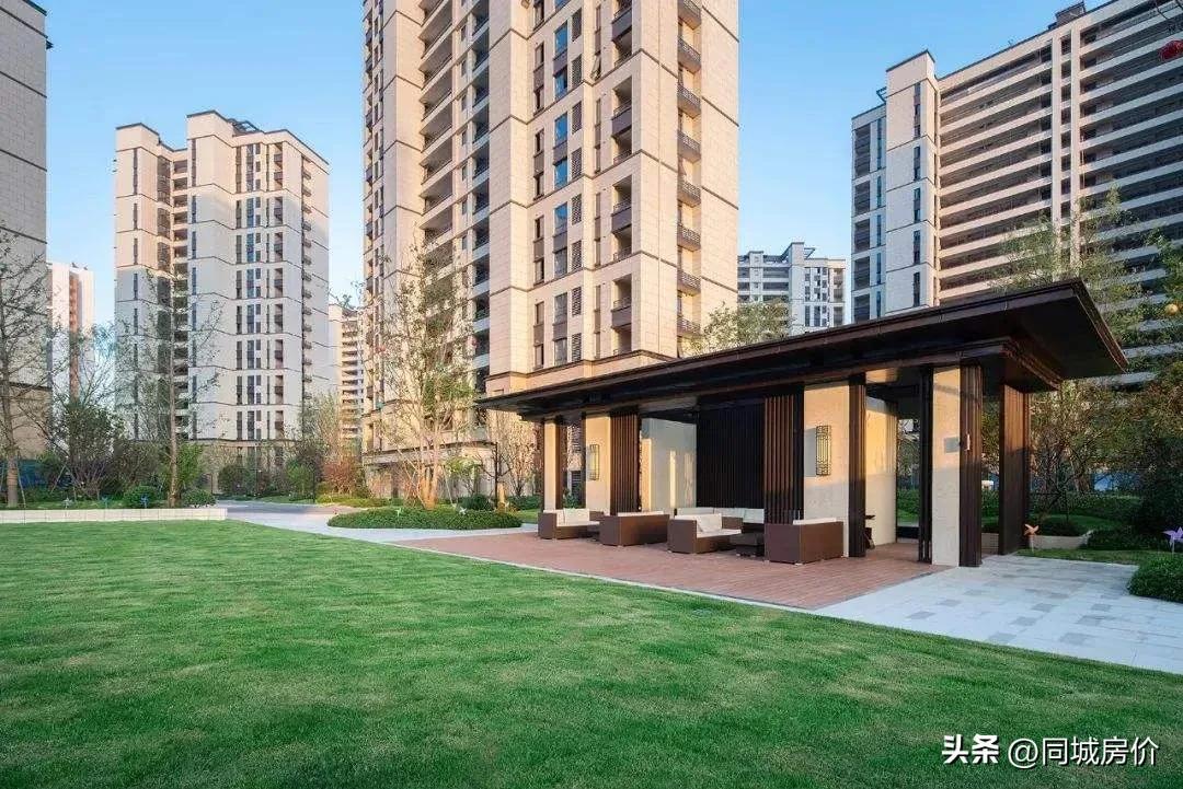 (青岛房价)青岛城阳区房价太疯狂,城阳热门小区房价公布了,你能买得起哪个 第5张 (青岛房价)青岛城阳区房价太疯狂,城阳热门小区房价公布了,你能买得起哪个 第5张