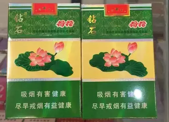 (钻石荷花)何少波作品:钻石荷花(外二首) 第2张 (钻石荷花)何少波作品:钻石荷花(外二首) 第2张
